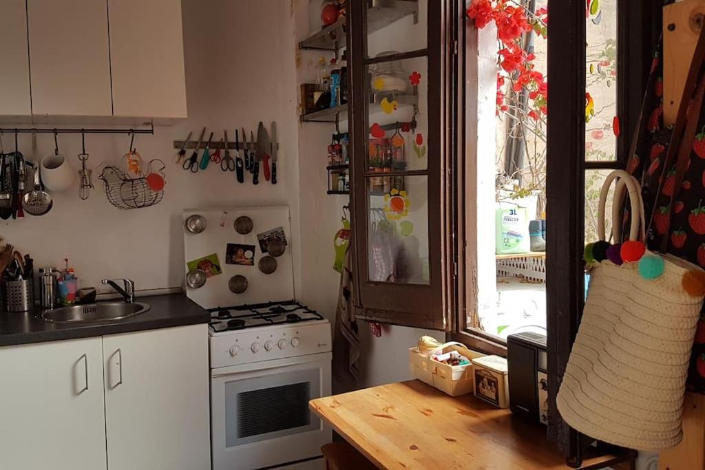 Privatunterkunft Small In Sants With Huge Terrace *